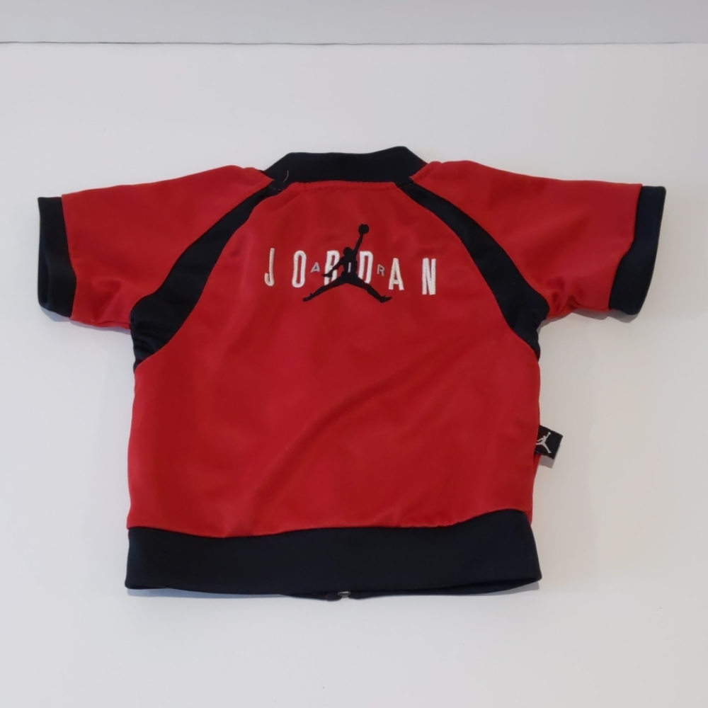 $20 Air Jordan baby track jacket 6/9 months